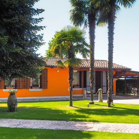 La Brigata Apartments Orange House Кавалино-Трепорти Екстериор снимка